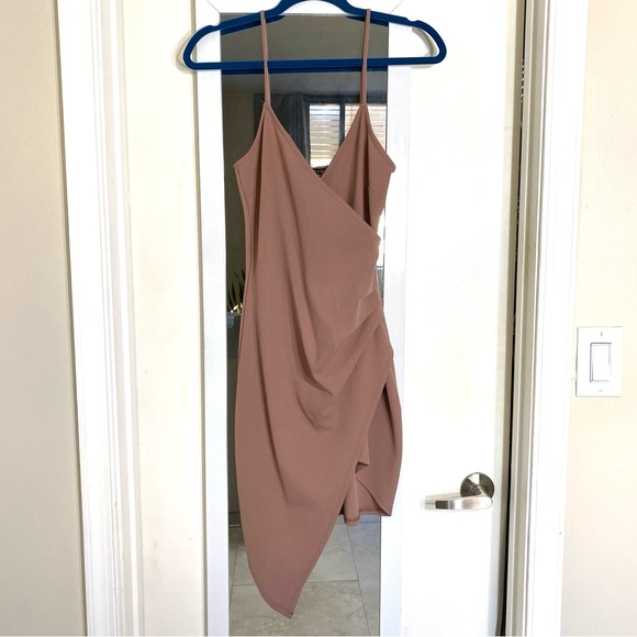 Mauve Pink Asymmetrical Rouched Wrapped Dress - Picture 2 of 12